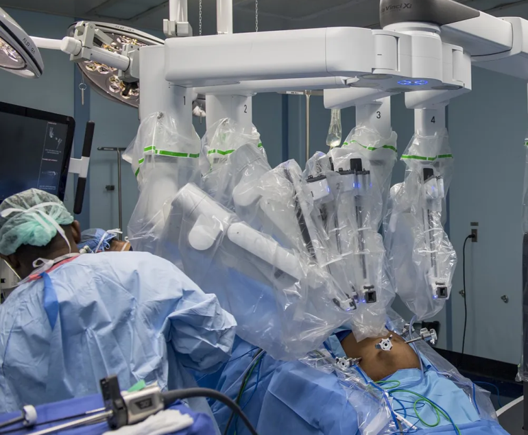 Robotic Assisted Gynecology - Best Robotic Surgeon in Faridabad