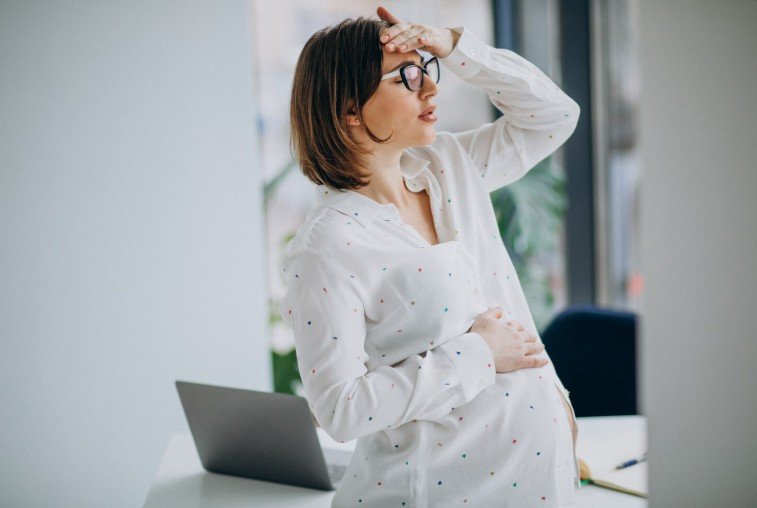 High-Risk Pregnancy Management by Dr. Shweta Mendiratta