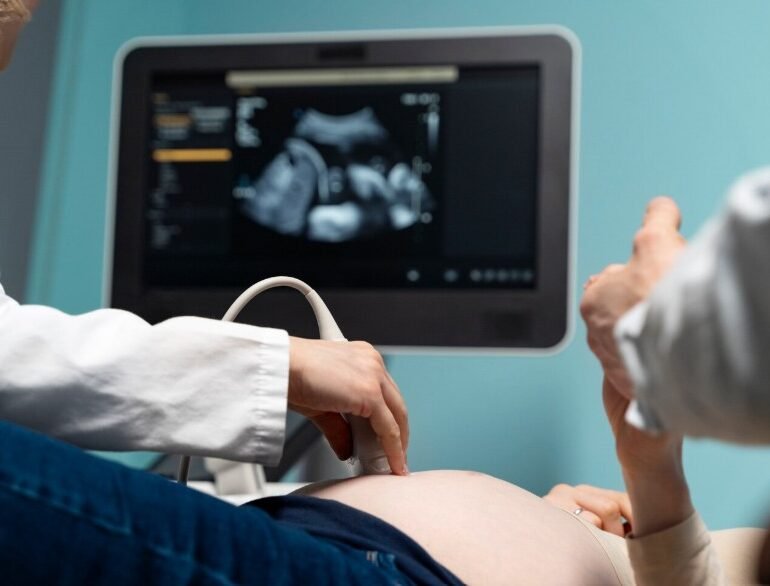 Top Signs You Need to Visit a Gynecologist Immediately - Dr Shweta Mendiratta